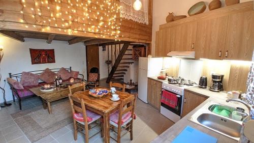 Mochos Apartment | Popi Studio 1 Mochos Square