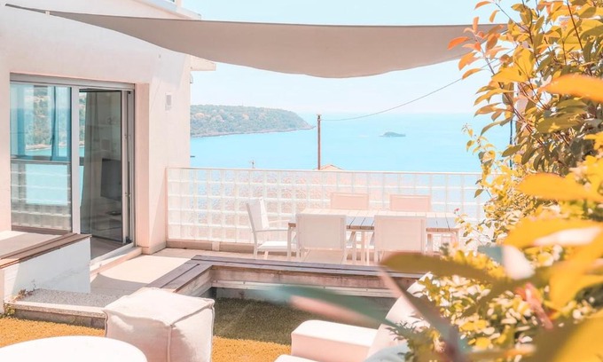 Roquebrune-Cap-Martin Apartment | Porte de Monaco, Duplex avec terrasse et parking