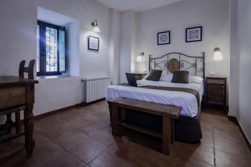 Cercedilla House | Posada Peña Pintada by Vivere Stays