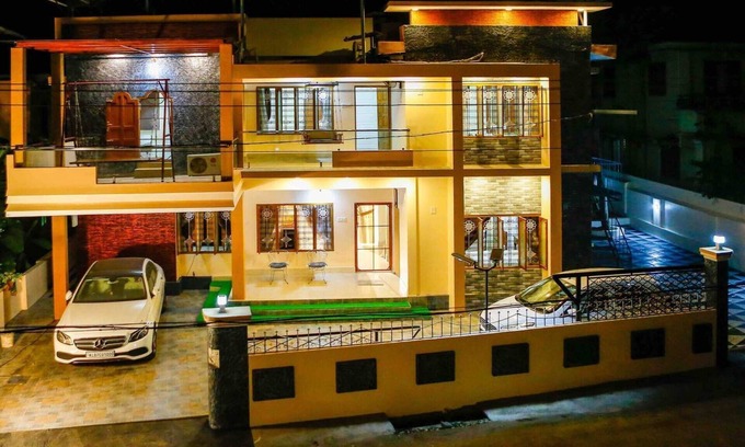 Thrissur House | Posh 7 BHK at Belljem Homes in Thrissur City