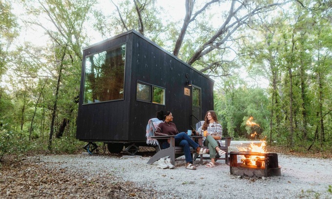 Gilchrist County Cabin | Postcard Cabins Gilchrist Springs