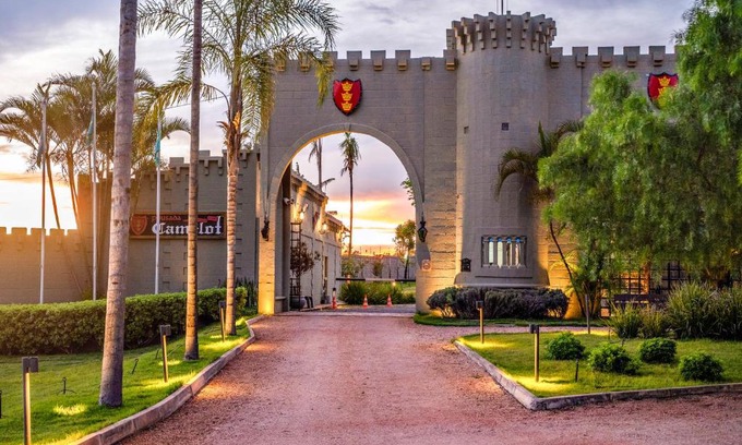 Alto Paraiso de Goias Hotel | Pousada Camelot Inn