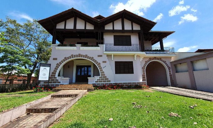 Ascurra House | Pousada dos Arcos