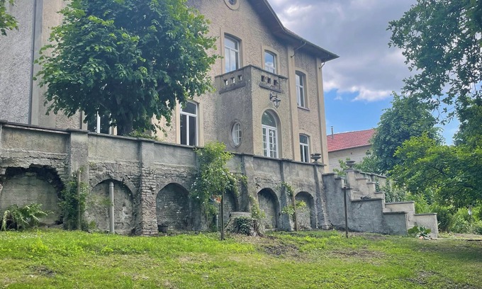 Wavre House | Prachtig landhuis Château Ravet in dorpje Bierges