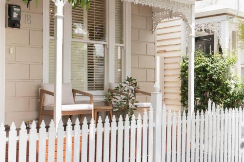 Prahran House | Prahran Timeless & Modern Haven - Central Location