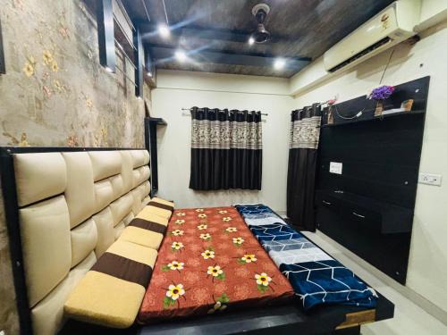 Vrindavan Apartment | Premanand mharaj darsan Vrindavan Dham