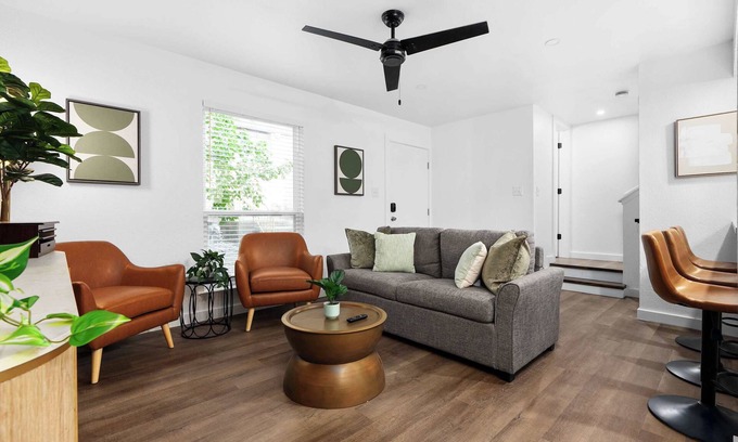 South Lamar House | Premier Access to Zilker Park & South Congress