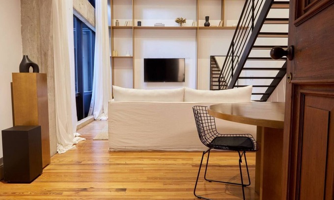 Recoleta Cabin | Premier Building in Perfect location of Buenos Aires