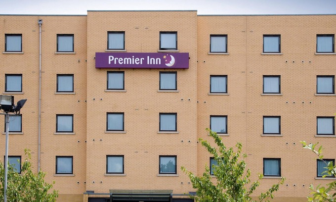 Stevenage Hotel | Premier Inn Stevenage Central