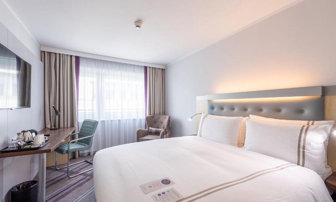 Leinfelden-Echterdingen Hotel | Premier Inn Stuttgart Airport