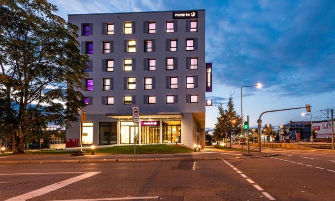 Feuerbach-Ost Hotel | Premier Inn Stuttgart Feuerbach