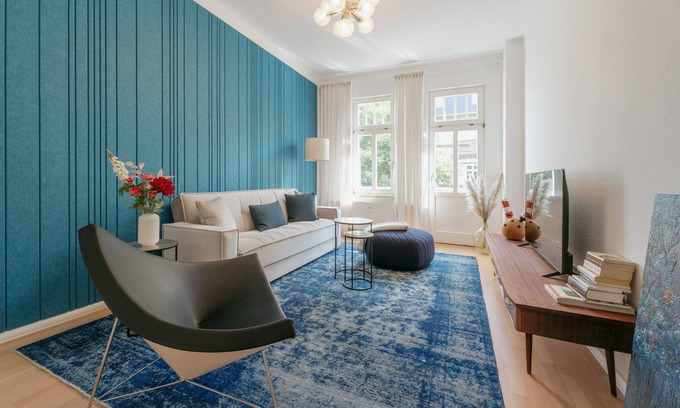 Kaßberg Apartment | Premium Quarter "Karl" with own parking space