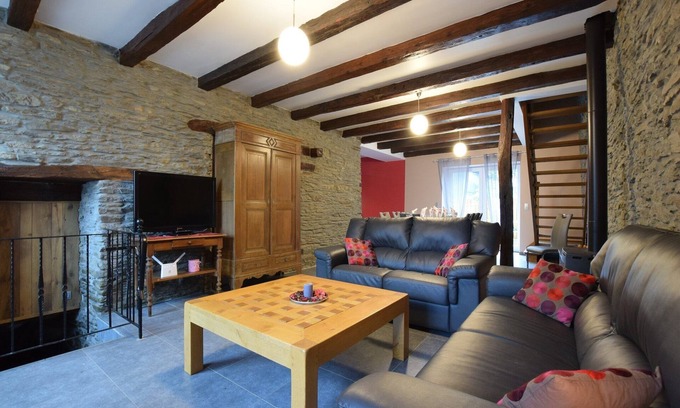 Neufchateau House | Pretty cottage with billart and 2 bathrooms