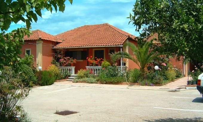 Molos House | Pretty House Close To The Beach On Corfu Island