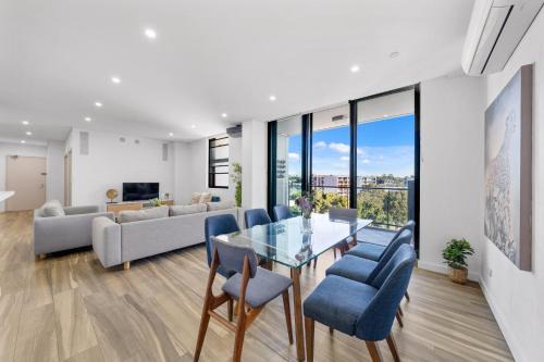 Ultimo Apartment | Prime 3BR Apt with Parking & ICC & DarlingHarbour-10 mins walk