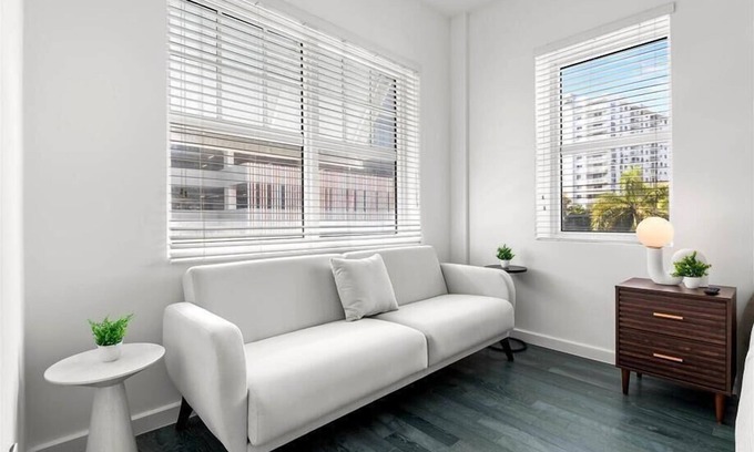 City Center Hotel | Prime South Beach Studio w. Heating , Wifi & AC | Miami Beach