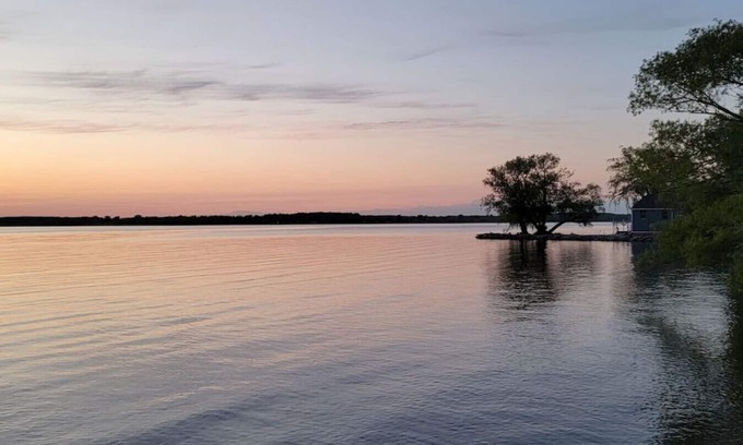 North Port Cottage | Prince Edward County-Enjoy Picton WIne Country