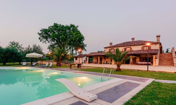 Campli Villa | Private Villa with private pool, hot tub, sauna, WIFI, TV, patio, panoramic view, close to Teramo