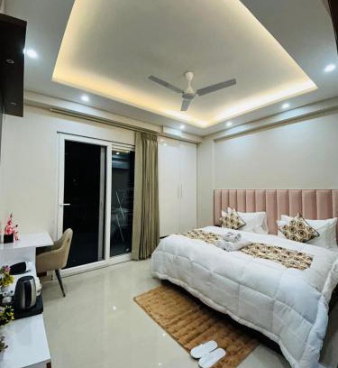 Sushant Lok Apartment | Private 1 BHK Serviced Apartments Sector 52 Near Millennium City Metro Station Gurgaon