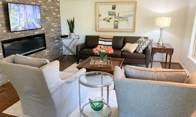 Benton House | Private 3-bed, 4 bath home just off Interstate 30 with restaurants and shopping!