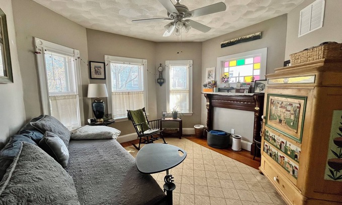 Strawberry Hill Apartment | Private Apartment near Fresh Pond, Dog friendly