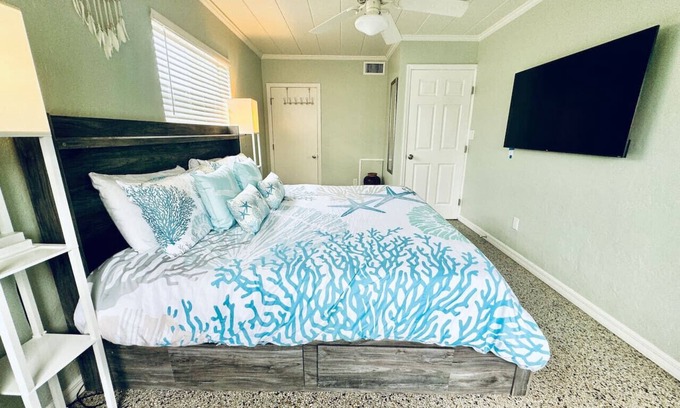 Independence Square Apartment | Private Beach Front- Sandy Toes, Sunsets, and Sunshine