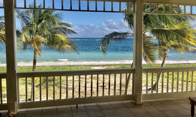 Estate Turner Hole Cottage | Private Beach Front Cottage