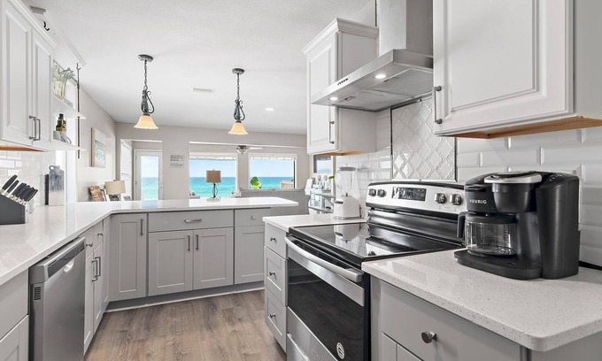 Fort Walton Beach - Destin House | *Private Beach*Remodeled*Fully-Stocked*Beach Gear*Arcade Games*Green Reef 1*