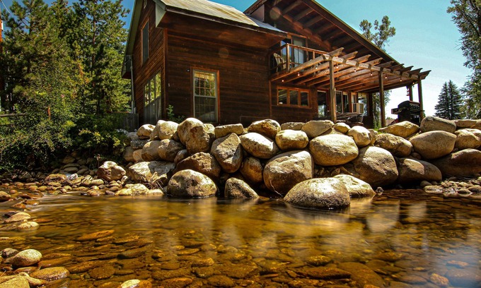 Steamboat Springs Cabin | Private Cabin in beautiful Downtown Steamboat! BEST LOCATION in OLD TOWN!