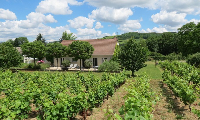 Paris-l'Hopital House | Private contemporary two bedroom house between Santenay and Nolay