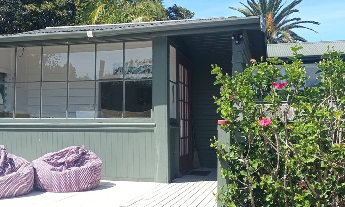 Ostend Cottage | Private Cottage in Ostend