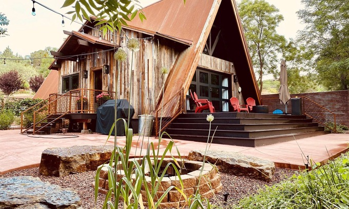 Sedona Cabin | Private Creekside Sanctuary