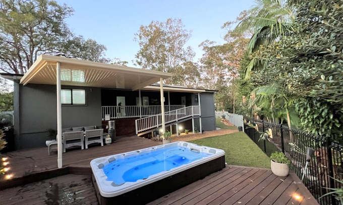 Umina Beach House | Private family spa, pet-friendly, coastal
