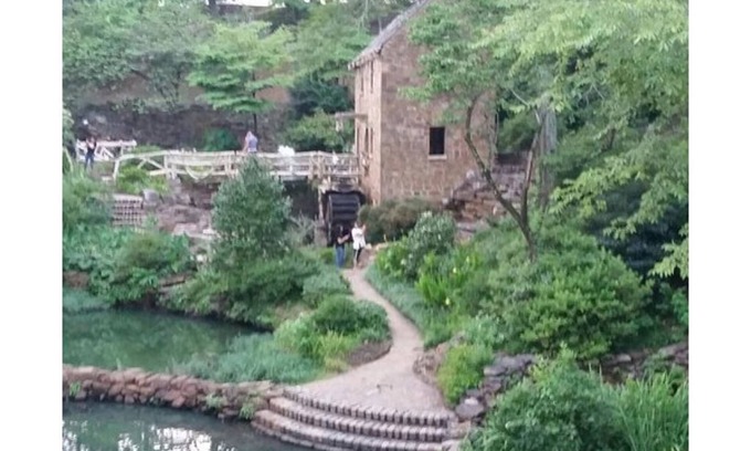 Wright House | Private Home in Scenic Hill