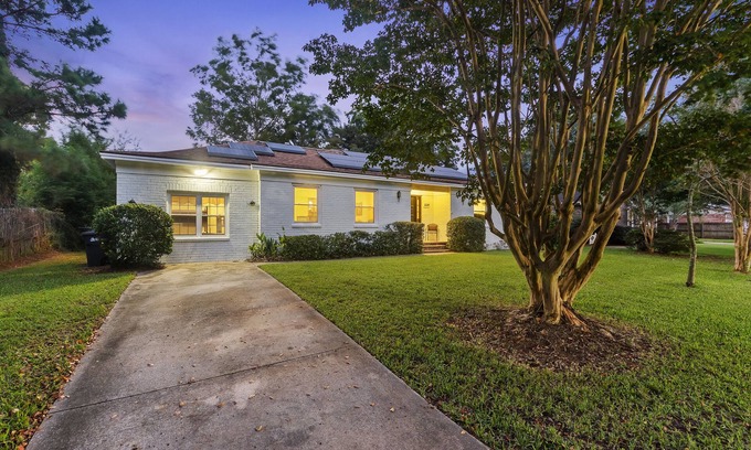 Harborgate Shores House | Private Home Near Beaches and Downtown Charleston! Pet friendly! Sleeps 10