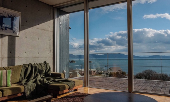 Setouchi House | Private house in Ushimado with a view of the Aegea /Setouchi Okayama
