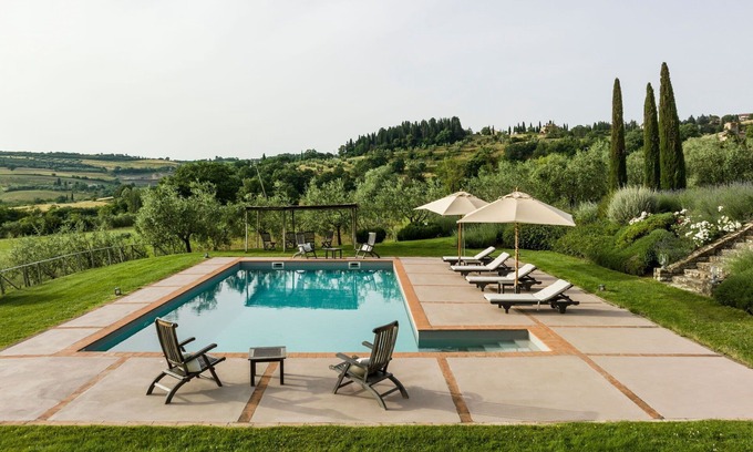 San Casciano dei Bagni Villa | Private Villa with A/C, WIFI, hot tub, private pool, TV, patio, pets allowed, panoramic view