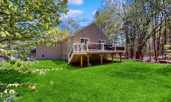Tolland House | Private, lake community house in the serene Berkshire Foothills with pool table