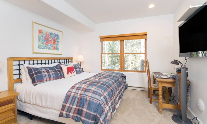 Mountain Village Hotel | Private Lock-Off Room in Mountain Village