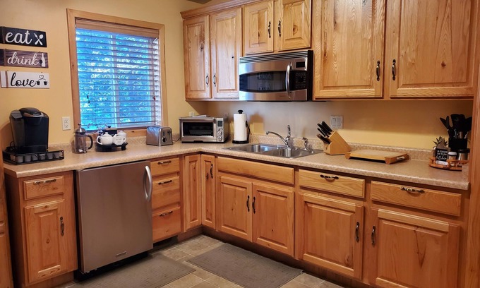 Long Valley Junction Apartment | Private Loft located between Bryce and Zion National Parks