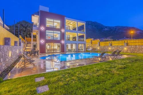Oludeniz Villa | Private Luxury Villa with Large Pool, Jacuzzi and Barbecue in Fethiye Ölüdeniz