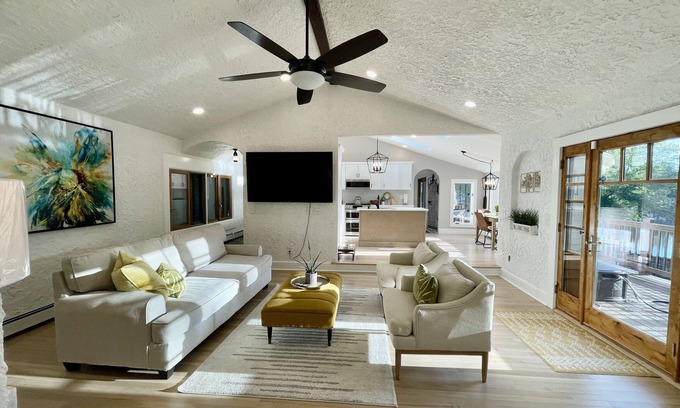 Coventry House | Private, Peaceful & Exquisite LAKE FRONT Property w EXPANSIVE HEATED POOL