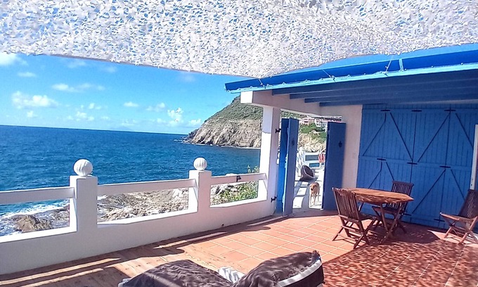 Point Blanche Apartment | Private pool, quiet deck for this Loft with 180° ocean view; close to beaches