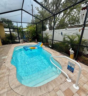 Tarpon Springs Apartment | Private pool suite in heart of Tarpon Springs!