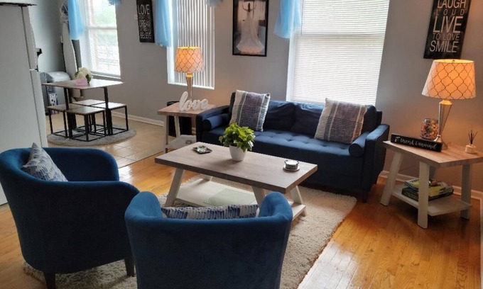Morgan Park Apartment | Private Romantic 2 Bedroom suite in the beautiful and historic Beverly community