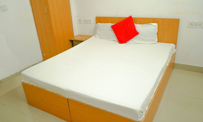 Lajpat Nagar Bed & Breakfast | private rooms in lajpath nagar