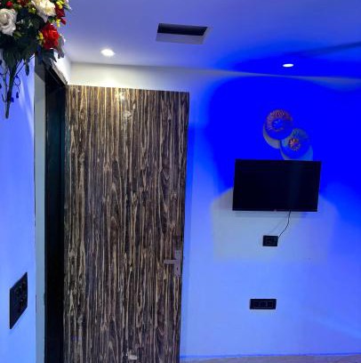 Janakpuri Apartment | Private Stay in New Delhi