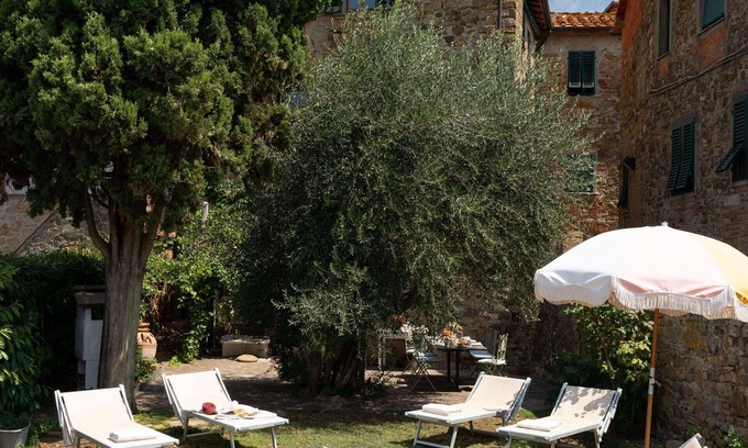 Pergine Valdarno Villa | Private Villa with A/C, WIFI, private pool, TV, patio, pets allowed, panoramic view, close to Arezzo