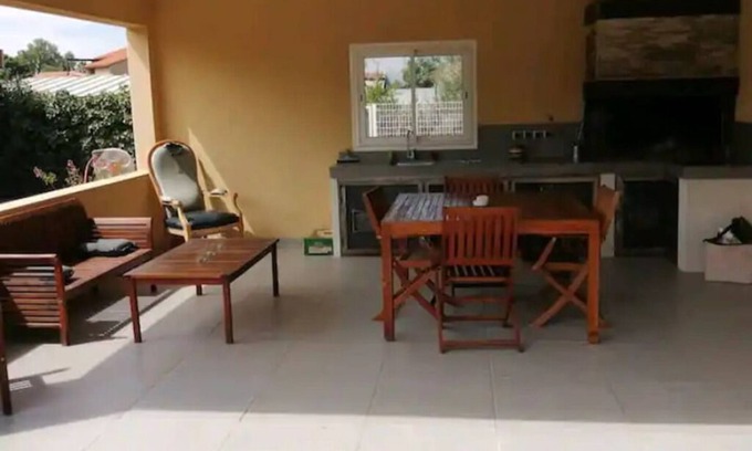 Pia Villa | Private villa pool air conditioning 10 minutes from the beach