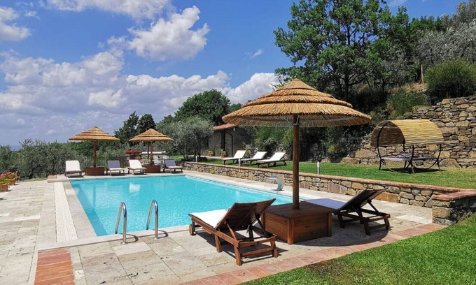 Castiglion Fiorentino Villa | Private Villa with A/C, private pool, WIFI, TV, pets allowed, panoramic view, close to Cortona